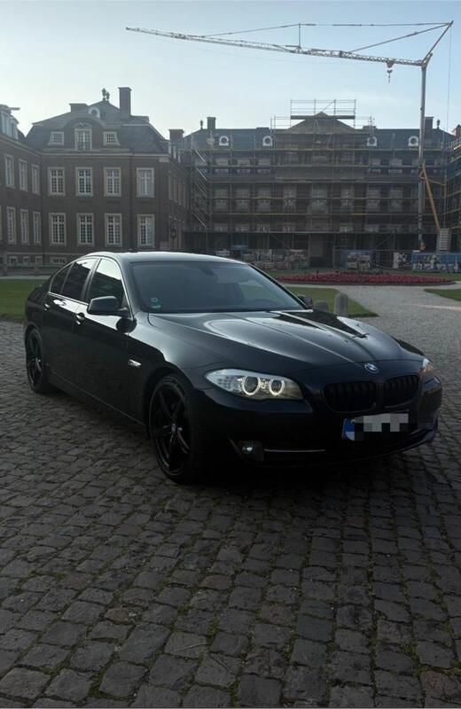 Schwarz Gebraucht 2012 BMW 530 Limousine | 11.500 € (Fairer Preis) - Bild 1/4