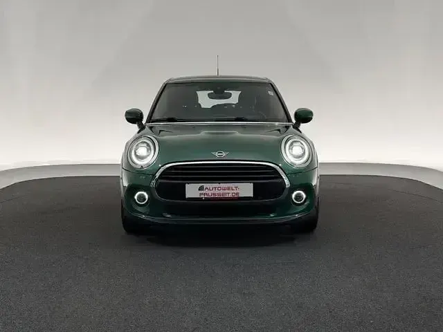 Gebraucht Mini Cooper Chili 136 PS (100 kW) 2020 British racing green iv Kleinwagen