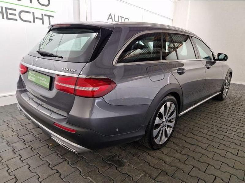 Gebraucht Mercedes E220 All-Terrain 194 PS (142 kW) 2017 Grau Kombi