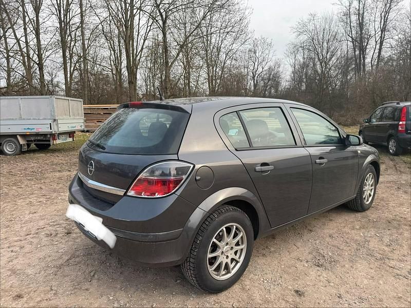Gebraucht Opel Astra 90 PS (66 kW) 2009 Grau Limousine