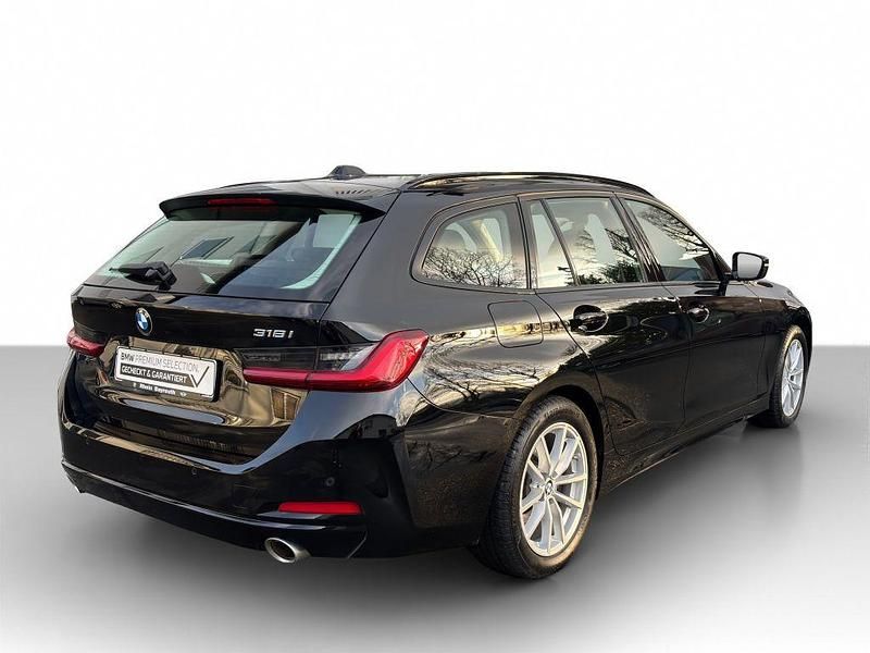 Gebraucht BMW 318 156 PS (114 kW) 2023 Schwarz uni Kombi