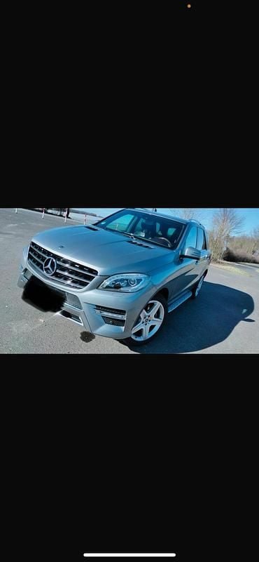 Gebraucht Mercedes ML350 258 PS (189 kW) 2012 Grau SUV