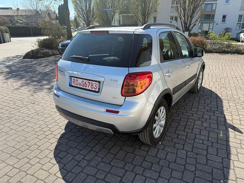 Gebraucht Suzuki SX4 135 PS (99 kW) 2012 Grau Limousine