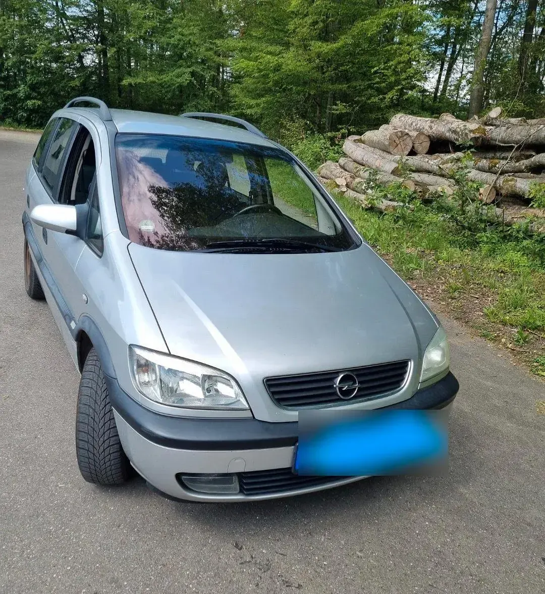 Gebraucht Opel Zafira 125 PS (91 kW) 2000 Silber Van / Kleinbus