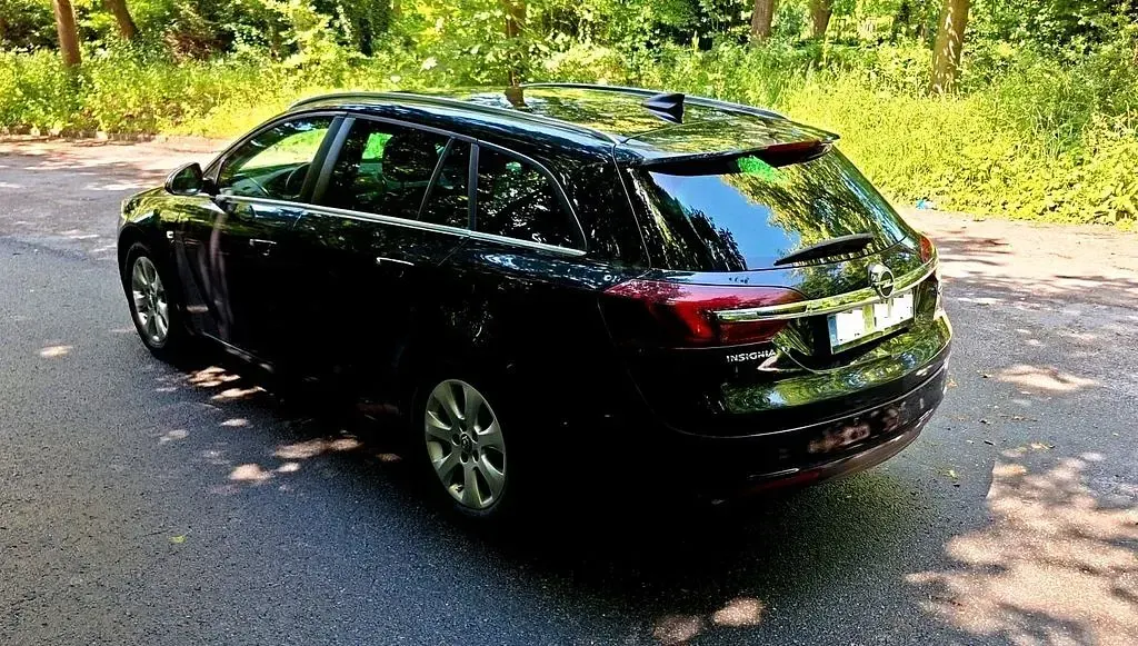 Gebraucht Opel Insignia 136 PS (100 kW) 2016 Schwarz Kombi