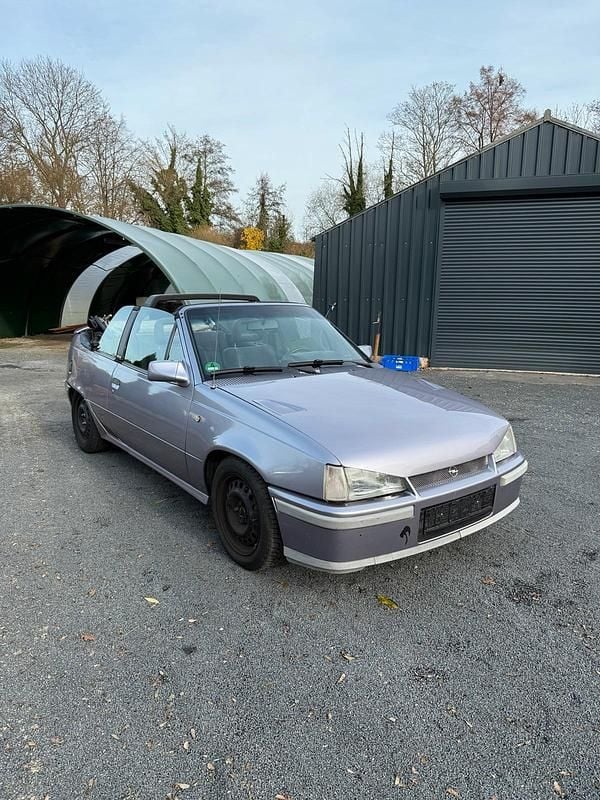 Gebraucht 1993 Opel Kadett Cabrio | 1.300 € - Bild 1/4