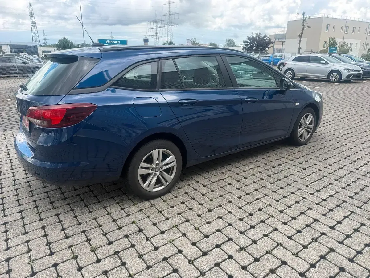 Gebraucht Opel Astra Edition 105 PS (77 kW) 2021 Blau Kombi