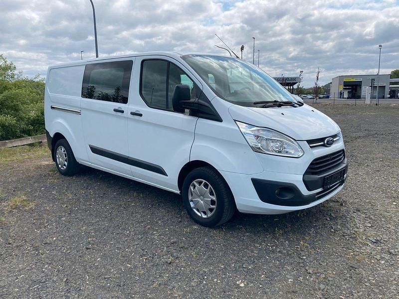 Weiß Gebraucht 2016 Ford Transit Custom Limousine | 14.950 € (Etwas zu teuer) - Bild 1/4