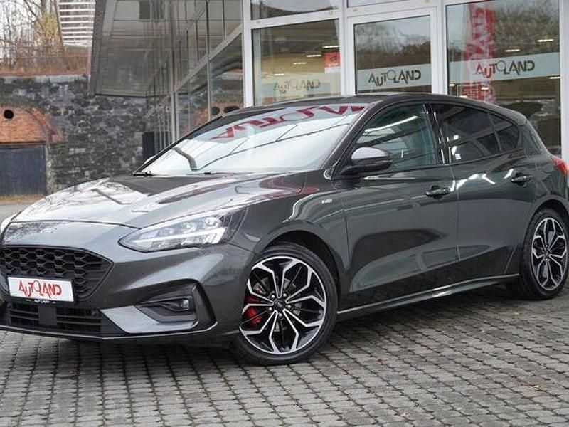 Gebraucht Ford Focus ST-Line X 155 PS (114 kW) 2021 Grau Limousine