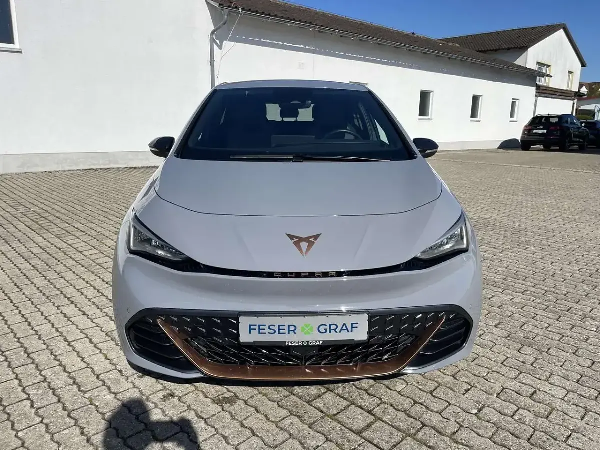Second-hand Cupra Born 150 kW (204 CP) 2024 Gri Hatchback