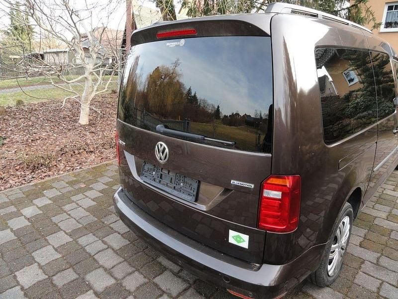 Gebraucht VW Caddy Maxi 110 PS (80 kW) 2020 Braun Van / Kleinbus
