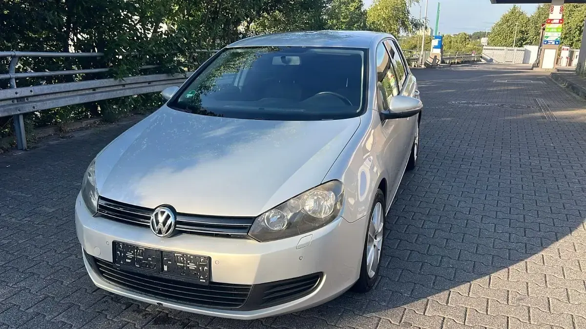 Gebraucht VW Golf VI Comfortline 122 PS (89 kW) 2009 Silber Kleinwagen