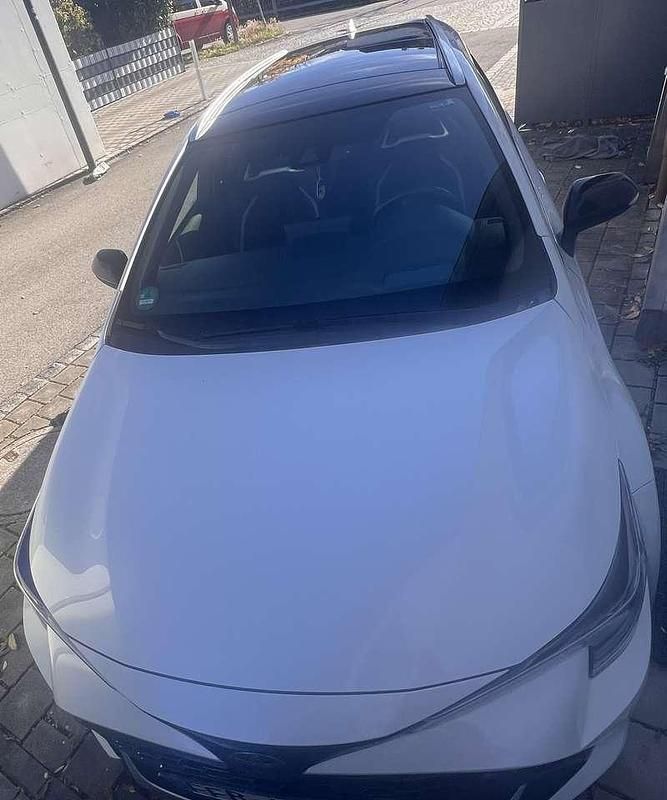 Gebraucht Toyota Corolla Hybrid Sport 184 PS (135 kW) 2019 Weiß Kombi