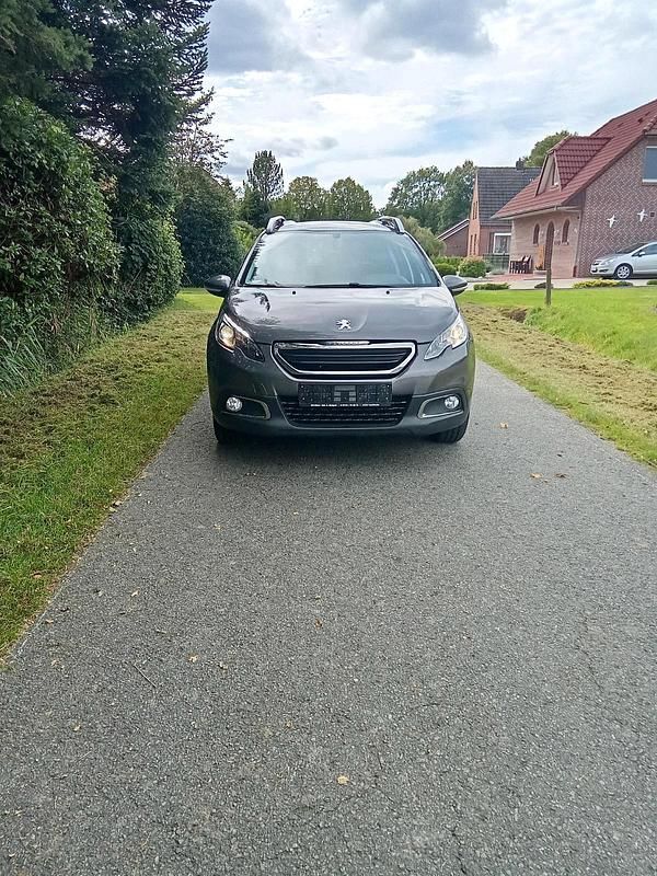 Grau Gebraucht 2016 Peugeot 2008 SUV | 4.950 € (Superpreis) - Bild 1/4