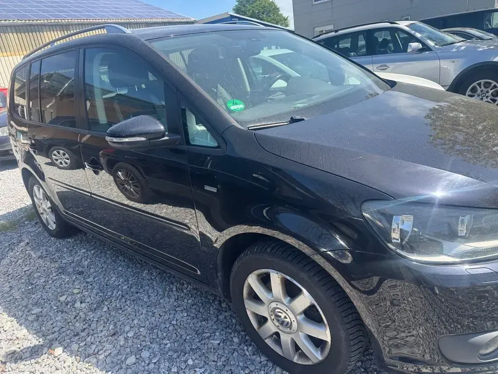 Usata VW Touran Life 105 CV (77 kW) 2013 Nero Monovolume