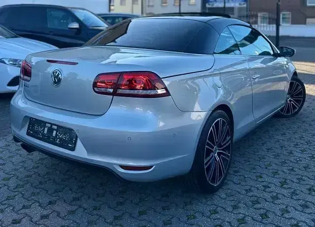Second-hand VW Eos Exclusive 140 CP (102 kW) 2011 Gri Cabrio