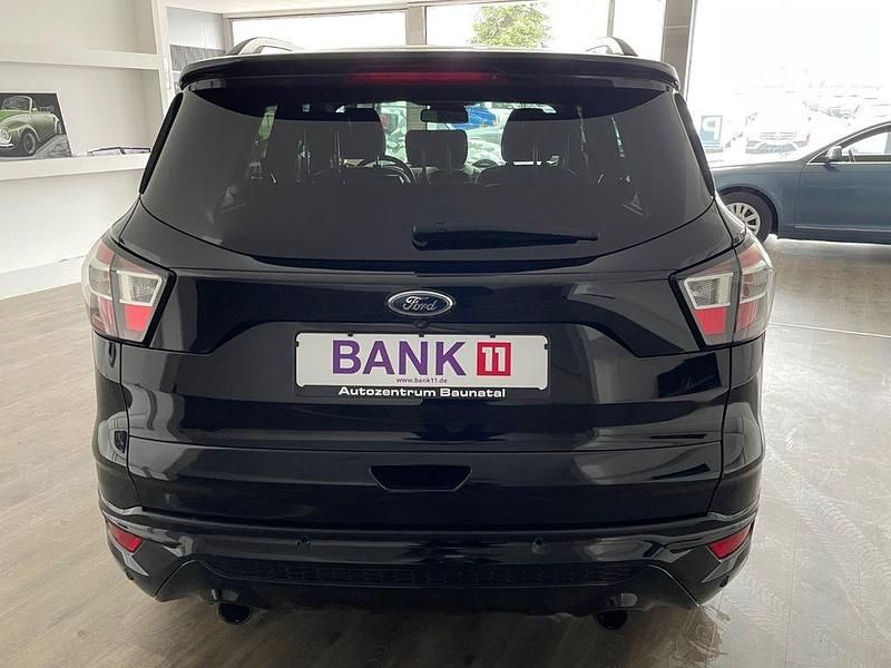 Gebraucht Ford Kuga ST-Line 182 PS (133 kW) 2017 Schwarz SUV