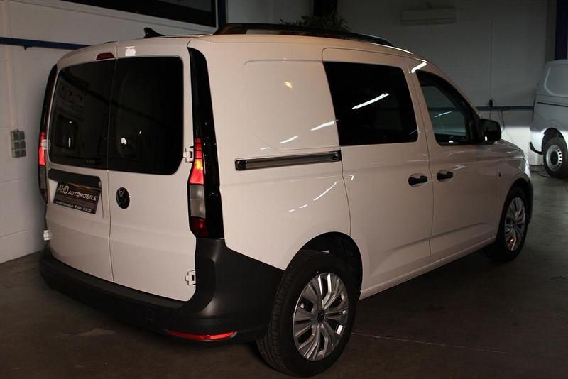 Neu VW Caddy 122 PS (89 kW) 2026 Candyweiß uni Van / Kleinbus