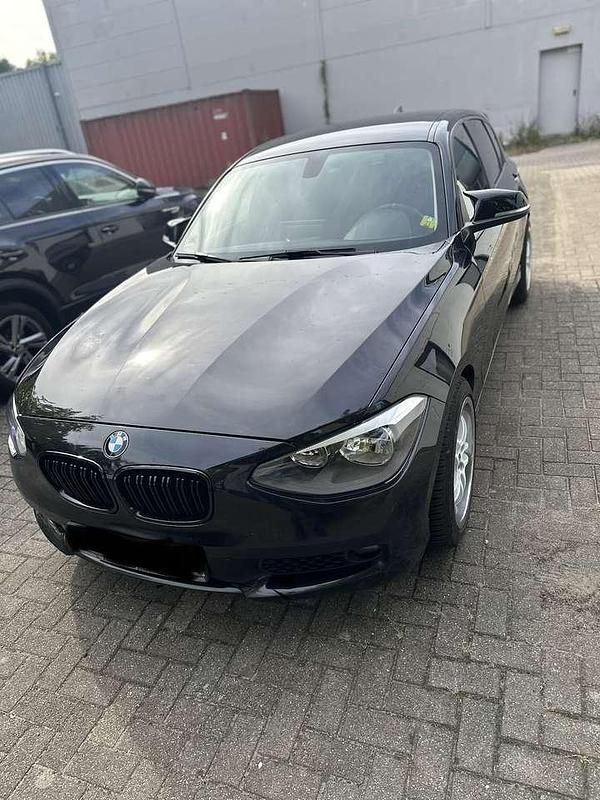 Schwarz Gebraucht 2013 BMW 116 Urban Line Kleinwagen | 5.700 € (Fairer Preis) - Bild 1/1