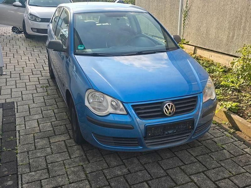 Blau Gebraucht 2005 VW Polo Comfortline Limousine | 799 € (Superpreis) - Bild 1/4