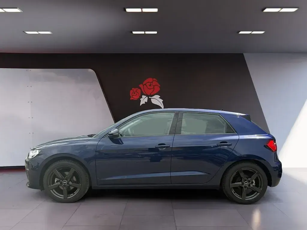 Gebraucht Audi A1 Sport 116 PS (85 kW) 2025 Navarrablau metallic SUV