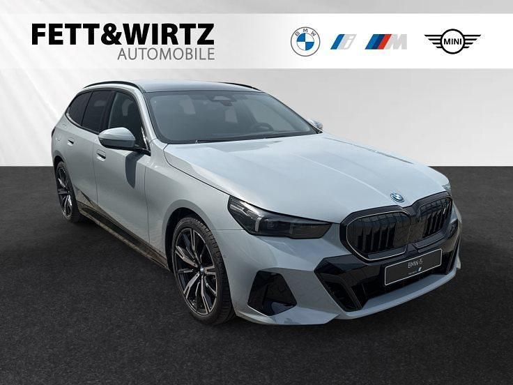 Brooklyn grau metallic Gebraucht 2025 BMW i5 M Sport Limousine | 71.990 € - Bild 1/2