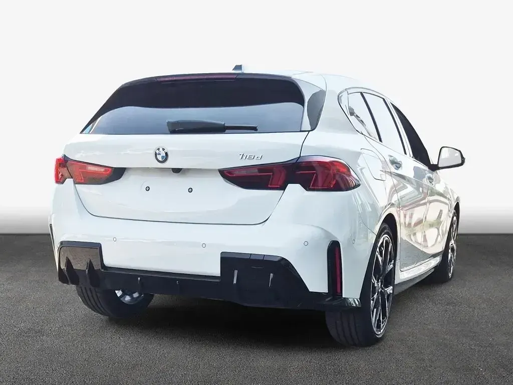 Gebraucht BMW 118 Performance 150 PS (110 kW) 2026 Weiß Kleinwagen