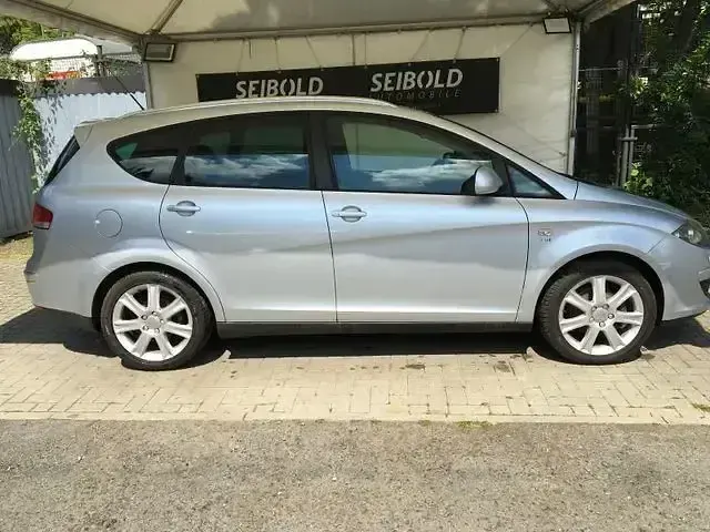 Gebraucht Seat Altea Comfort 125 PS (91 kW) 2008 Silber Van / Kleinbus