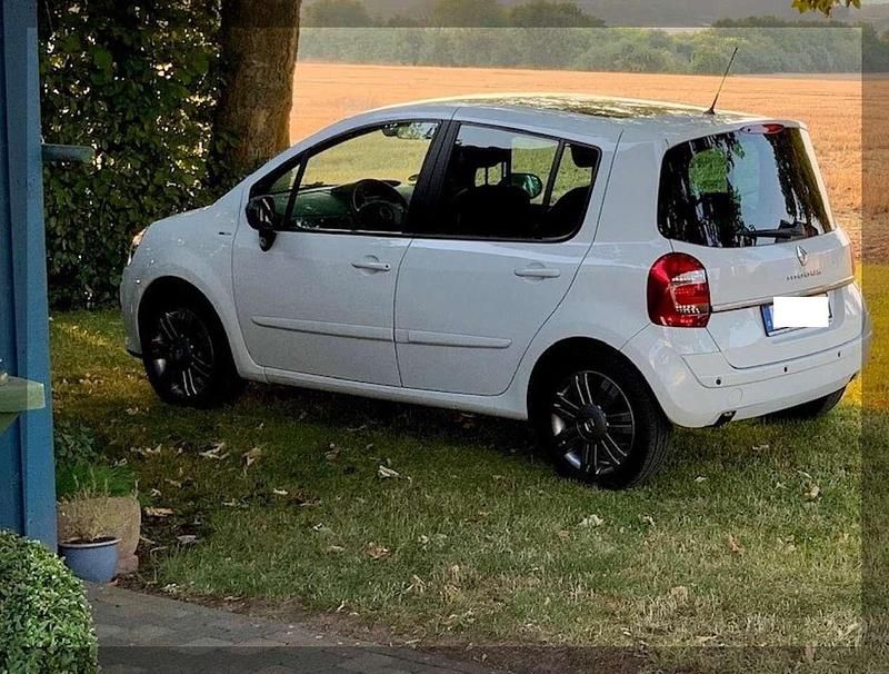 Weiß Gebraucht 2014 Renault Modus Van / Kleinbus | 5.000 € (Etwas zu teuer) - Bild 1/2