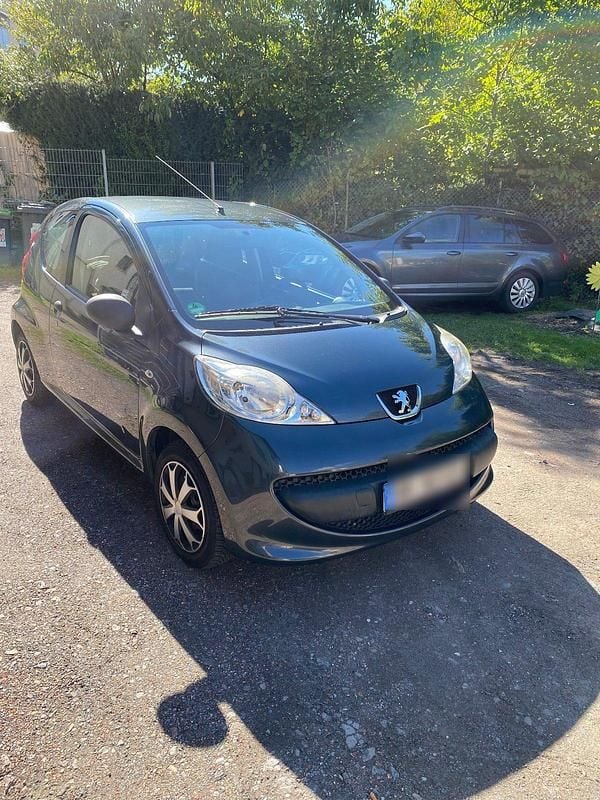 Schwarz Gebraucht 2008 Peugeot 107 Kleinwagen | 2.290 € (Fairer Preis) - Bild 1/4
