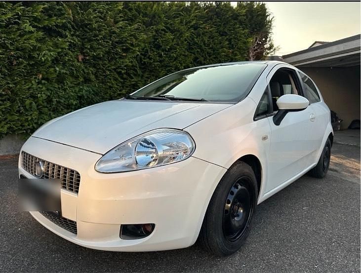Weiß Gebraucht 2009 Fiat Punto Kleinwagen | 1.200 € (Fairer Preis) - Bild 1/4