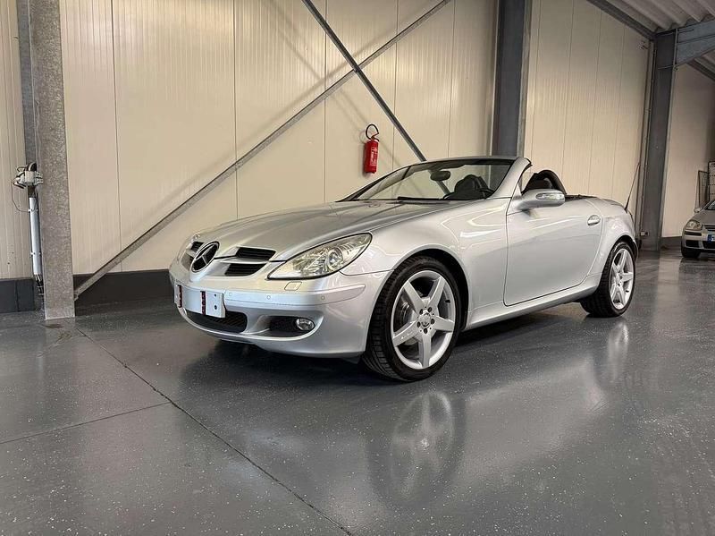 Silber Gebraucht 2005 Mercedes SLK200 AMG Cabrio | 8.390 € (Guter Preis) - Bild 1/4