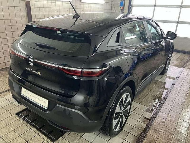 Gebraucht Renault Megane E-Tech Evolution 96 kW (131 PS) 2022 Schwarz Limousine