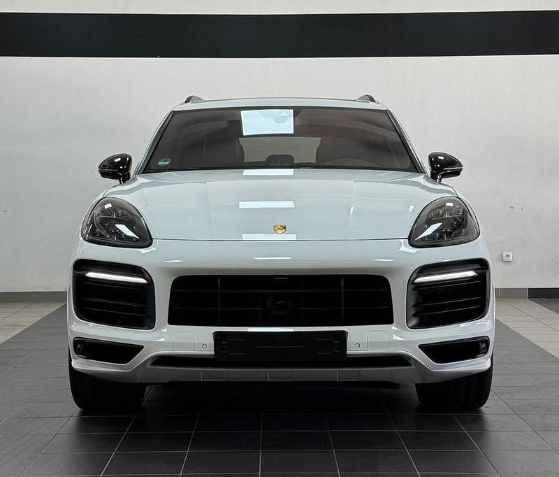 Weiß Gebraucht 2019 Porsche Cayenne S SUV | 63.900 € (Fairer Preis) - Bild 1/4