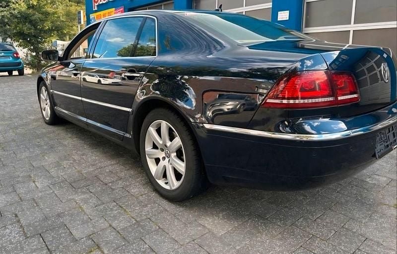 Second-hand VW Phaeton 239 CP (175 kW) 2013 Albastru Berlinǎ