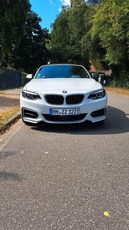 Weiß Gebraucht 2018 BMW M240 M Sport Cabrio | 29.900 € (Superpreis) - Bild 1/4