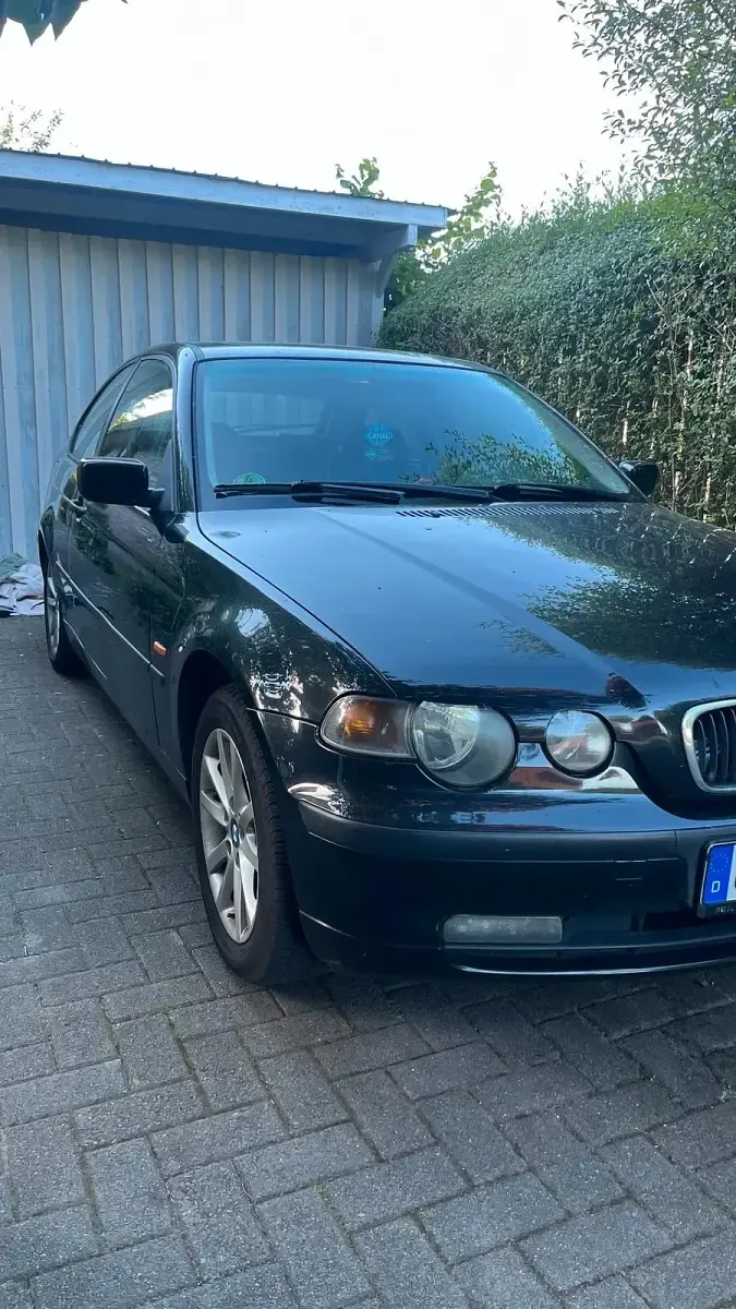 Gebraucht BMW 316 Compact 115 PS (84 kW) 2002 Schwarz Kleinwagen