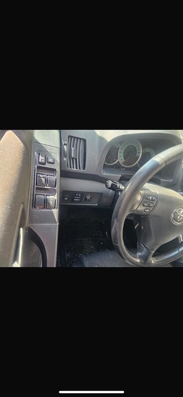 Schwarz Gebraucht 2007 Toyota Corolla Verso Van / Kleinbus | 4.200 € (Fairer Preis) - Bild 1/4
