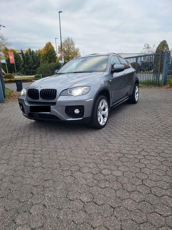 Grau Gebraucht 2011 BMW X6 M Performance SUV | 15.000 € (Fairer Preis) - Bild 1/4