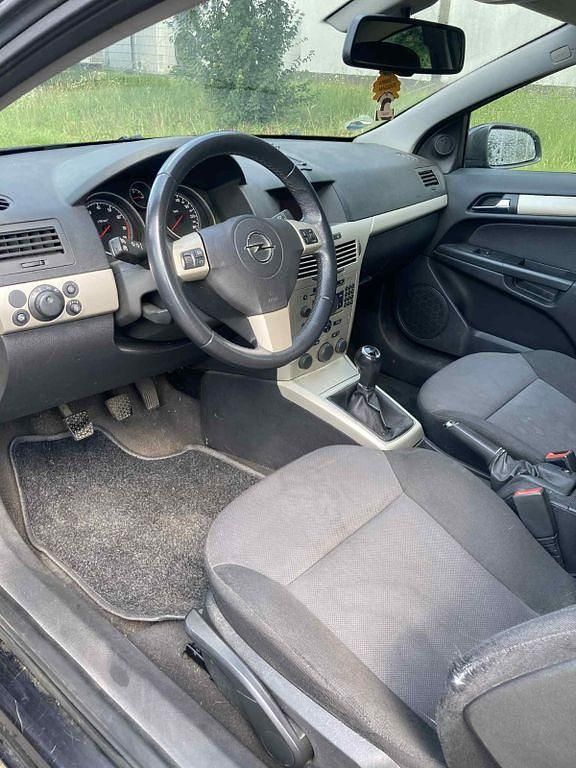 Gebraucht Opel Astra GTC 105 PS (77 kW) 2008 Schwarz Coupé