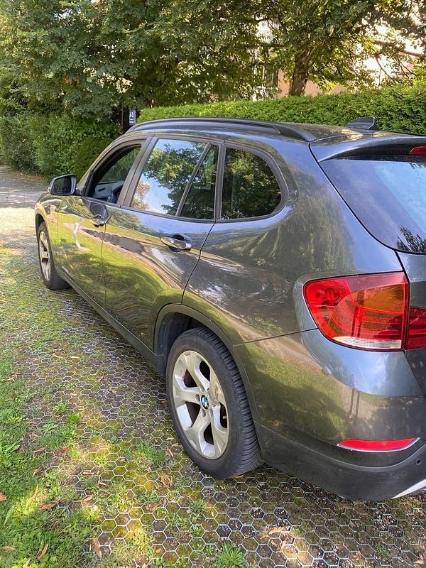 Gebraucht BMW X1 143 PS (105 kW) 2015 Grau SUV