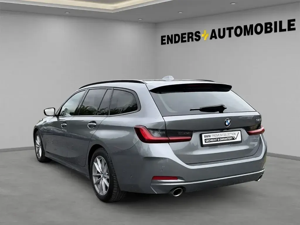 Gebraucht BMW 318 Efficient Dynamics 156 PS (114 kW) 2024 Skyscraper grau metallic Kombi