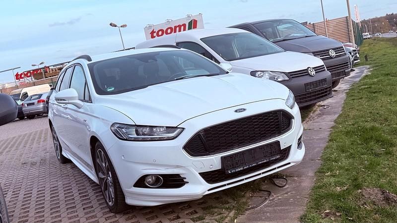 Gebraucht Ford Mondeo ST-Line 211 PS (155 kW) 2018 Weiß Kombi
