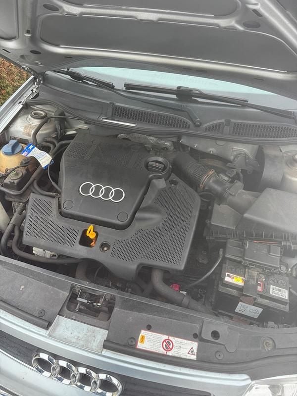 Grau Gebraucht 1999 Audi A3 Kleinwagen | 700 € (Guter Preis) - Bild 1/4
