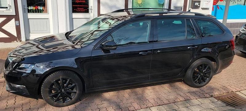 Gebraucht Skoda Octavia Ambition 150 PS (110 kW) 2017 Schwarz Kombi