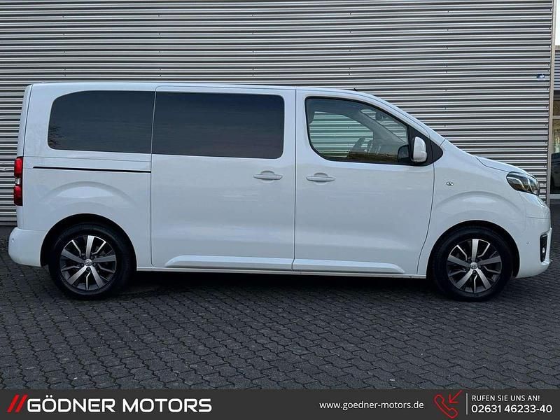 Gebraucht Toyota Proace Verso Executive 177 PS (130 kW) 2021 Arctic white Kombi