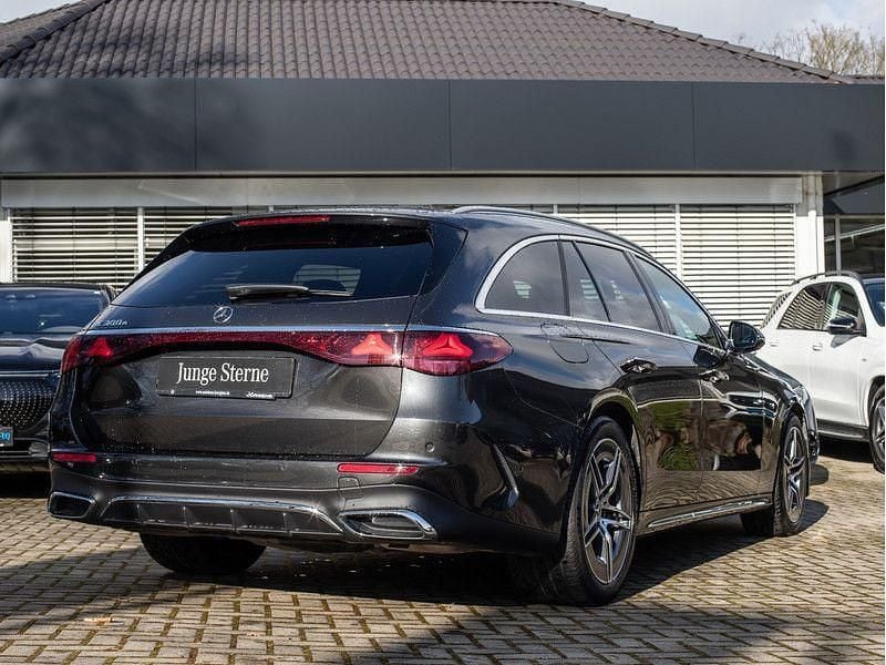 Gebraucht Mercedes E300 AMG 313 PS (230 kW) 2024 Grau graphitgrau metallic Kombi