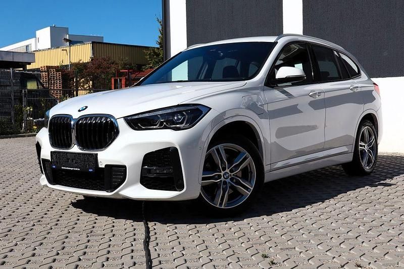 Weiß Gebraucht 2020 BMW X1 M Sport SUV | 26.700 € (Fairer Preis) - Bild 1/4