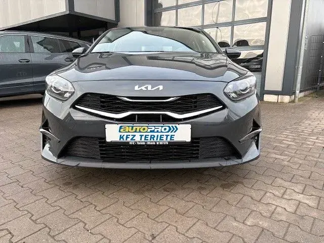 Gebraucht Kia Ceed Edition 7 101 PS (74 kW) 2023 Grau Kleinwagen