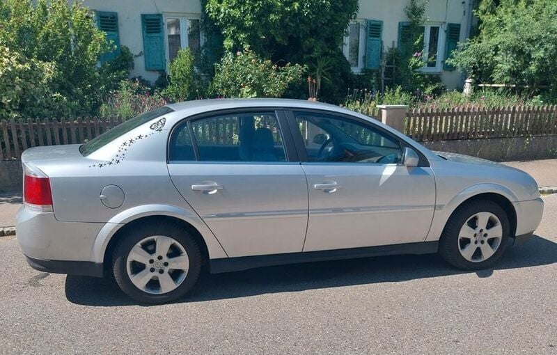 Silber Gebraucht 2004 Opel Vectra Kombi | 3.500 € (Fairer Preis) - Bild 1/4